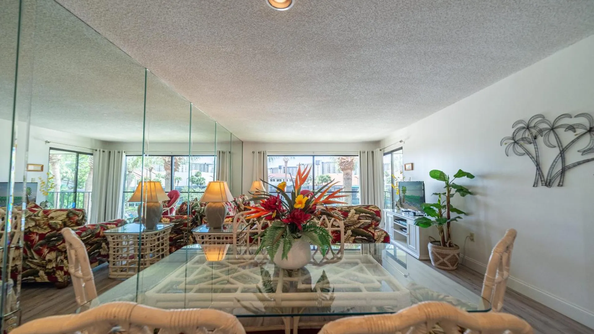 Edgewater Villa 2713 'Palm Of His Hand' Panama City Beach Holiday home